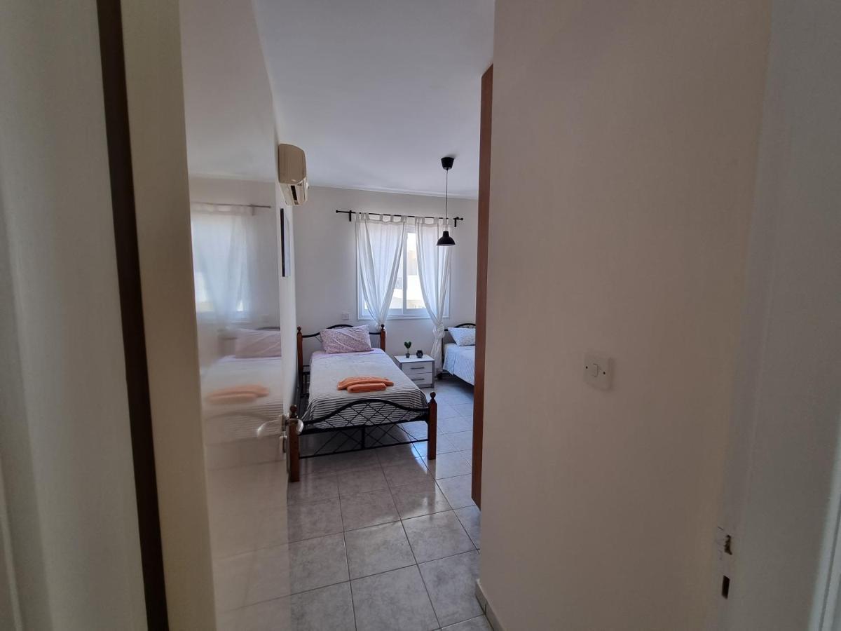 Ancient Paphos - Cozy Place Next To The Sea, Marina, Historical Sites, Buses, Mall, And Market Exteriér fotografie